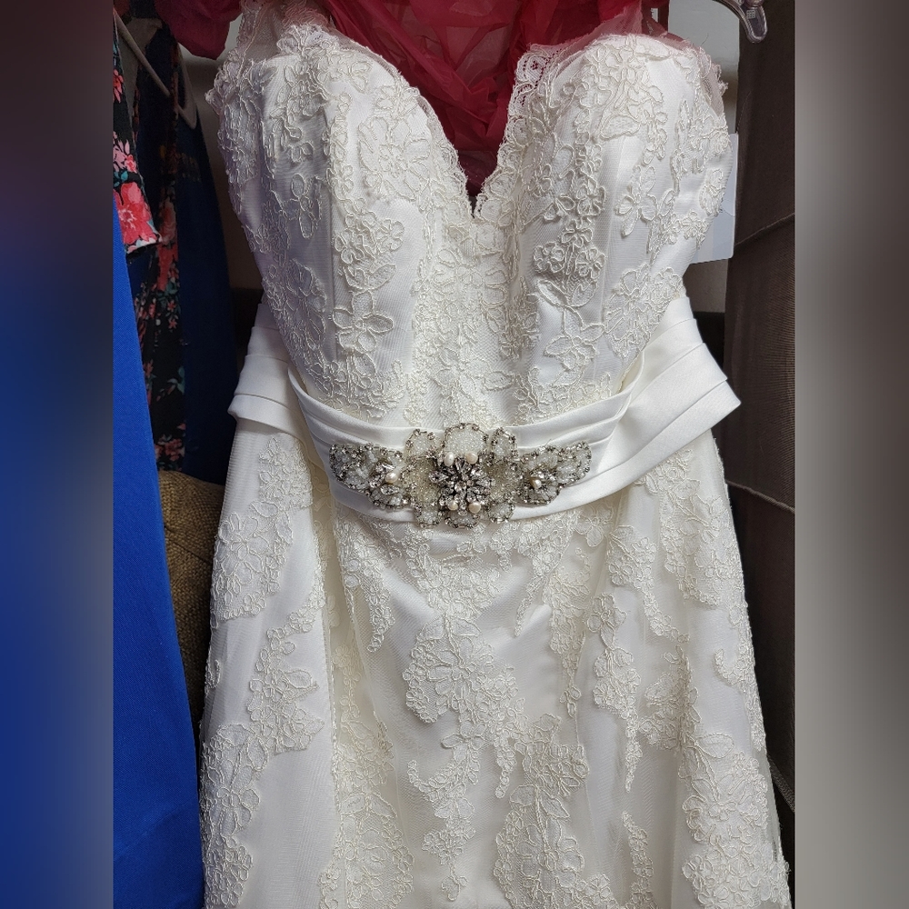 Wedding dress